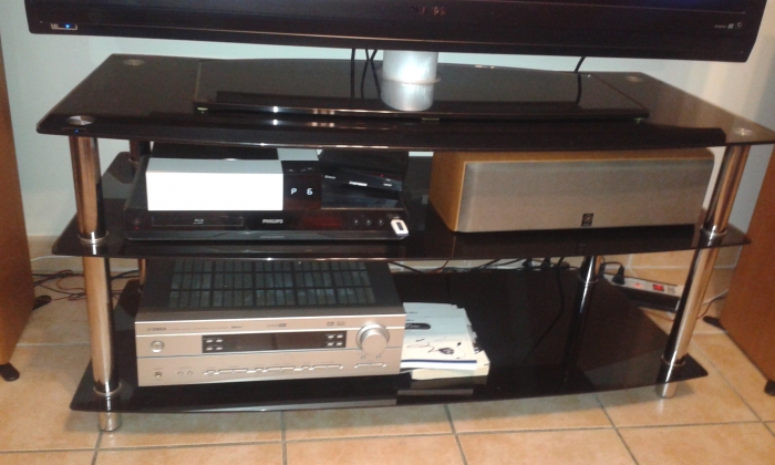 Photo Table televiseur en verre fume 560