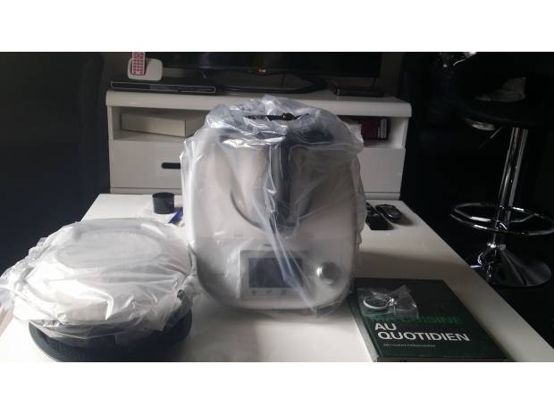 Joli robot thermomix TM5 avec sa garantie