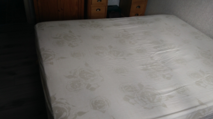Photo Ensemble lit sommier pied en 1.60 560