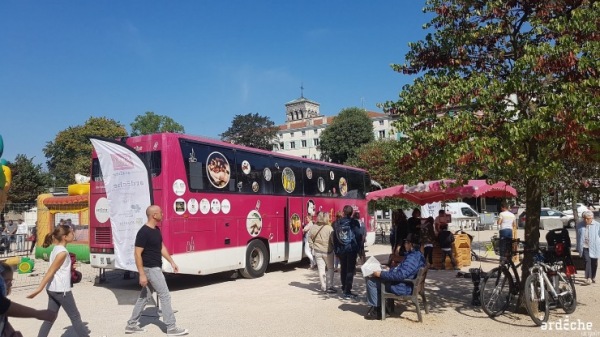 LE CAR FOUD’ARDECHE SILLONNE LES ROUTES DU GOUT 