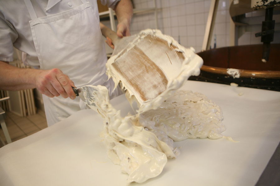Cuisson du Nougat au Genêt d'Or - Vogüé