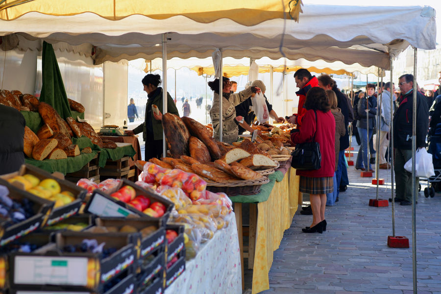 Marché hebdomadaire - Charmes-sur-Rhône