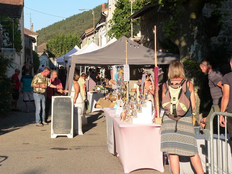 Marché nocturne de Dunière sur Eyrieux, - Dunière-sur-Eyrieux