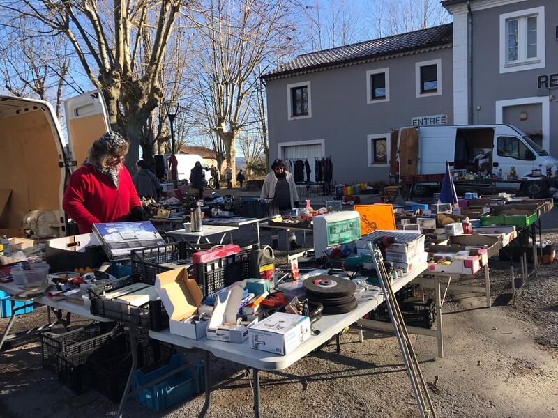 Vide grenier du marché - Beaulieu